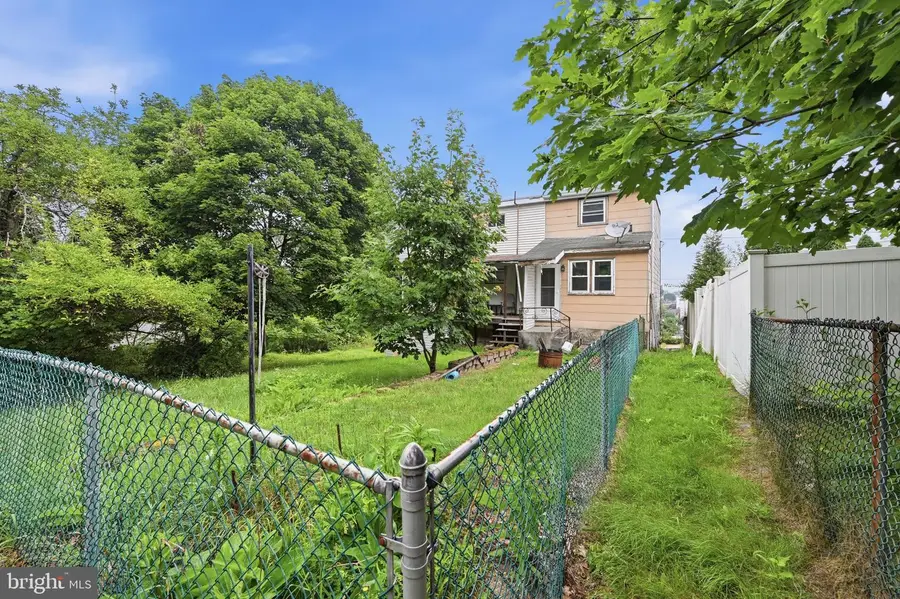105 East St, Minersville, PA 17954 - #3