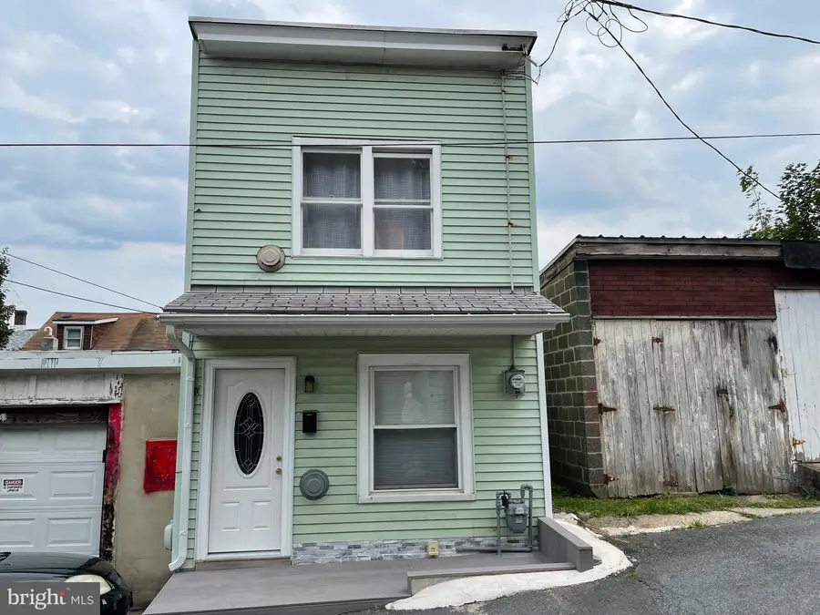210 Rear Harrison St, Pottsville, PA 17901 - #2