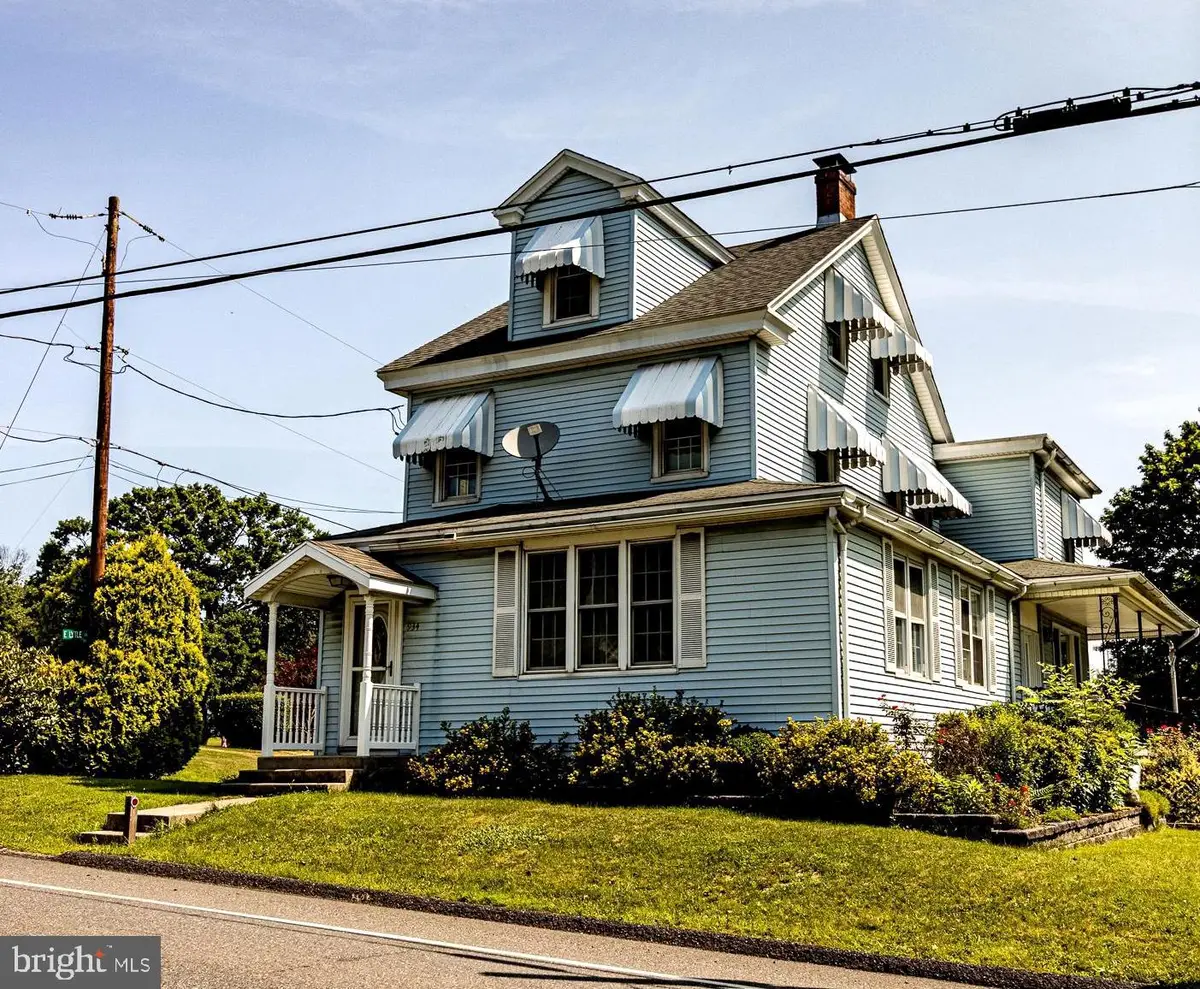 934 Sunbury Rd, Pottsville, PA 17901 - #1