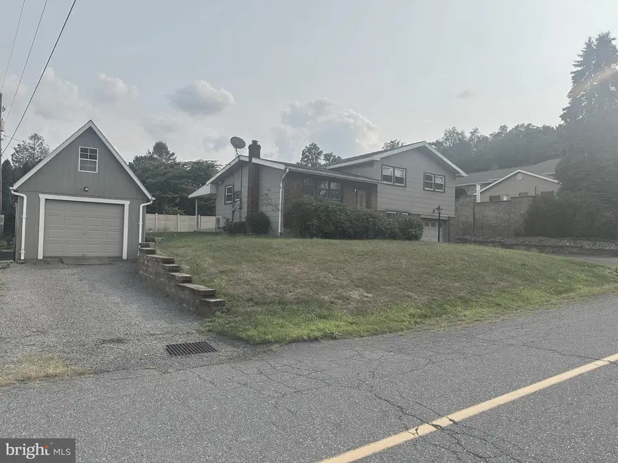 6 First St. N, Schuylkill Haven, PA 17972 - #3