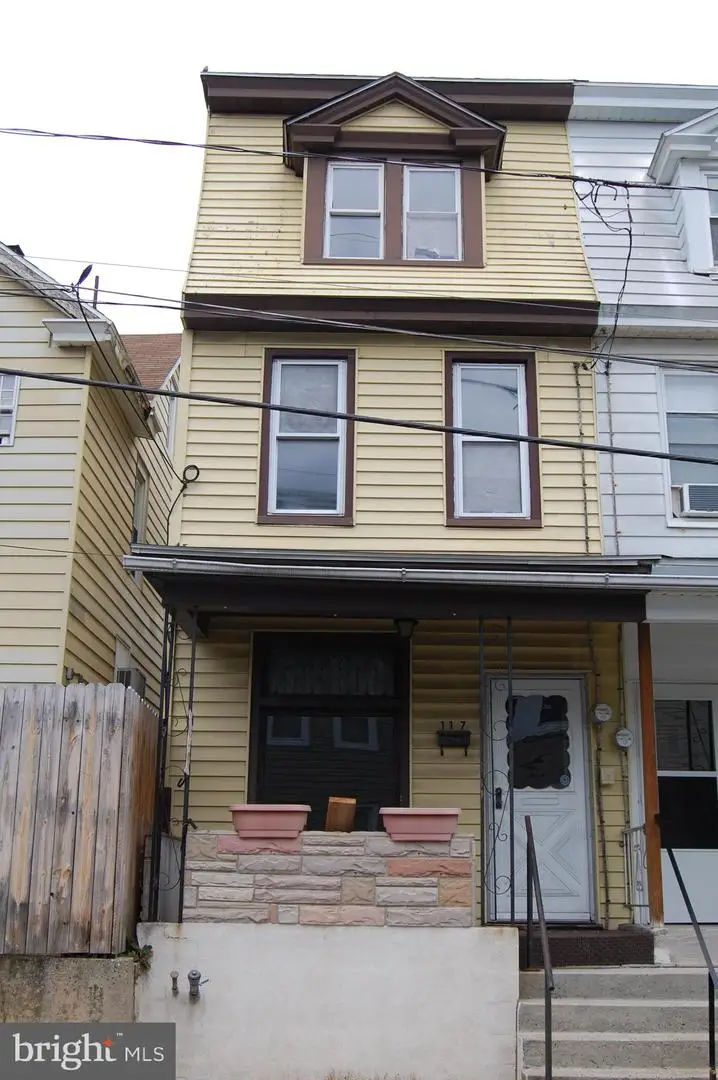 117 Lombard St, Tamaqua, PA 18252 - #1