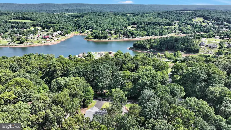 1800 Crazy Horse Dr, Auburn, PA 17922 - #3