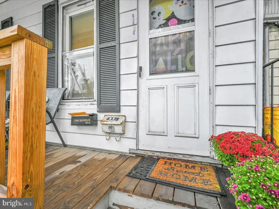 118 S Lehigh Ave, Frackville, PA 17931 - #3