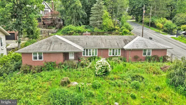 1323 Mahantongo St, POTTSVILLE, PA 17901