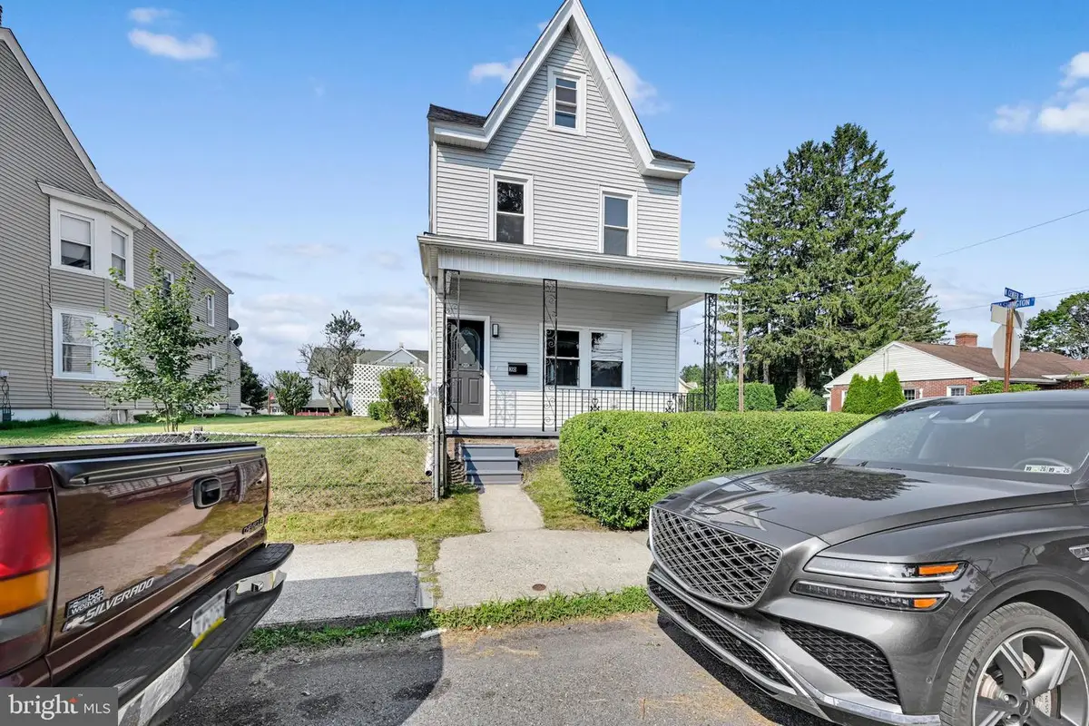 30 N Center St, Frackville, PA 17931 - #1