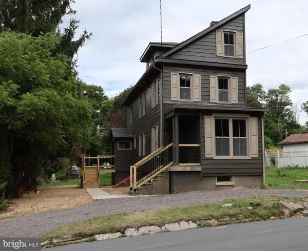 43 Main St, TREMONT, PA 17981