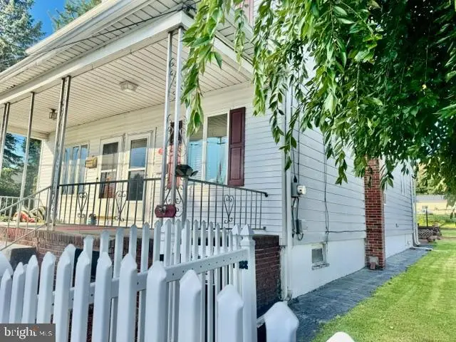 314 N 2nd St, Frackville, PA 17931 - #2