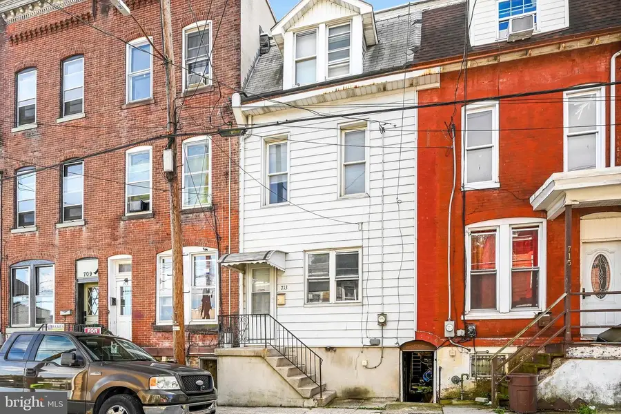 713 W Norwegian St, Pottsville, PA 17901 - #2