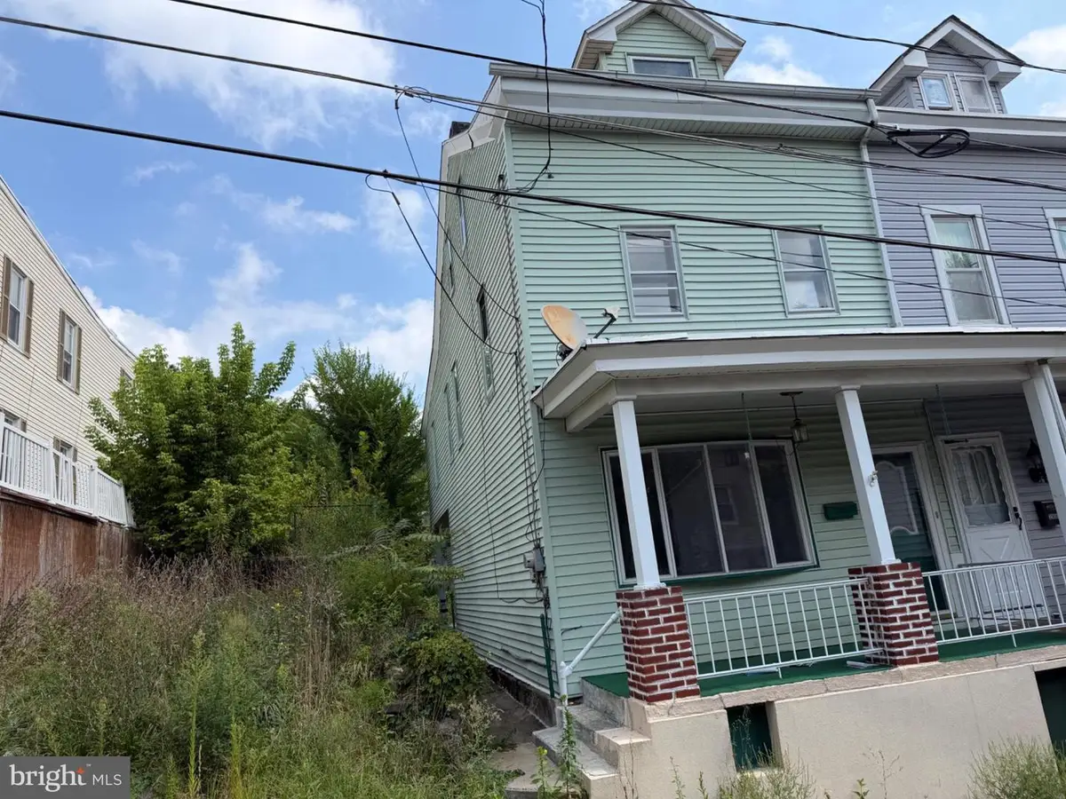 202 N 9th St, Pottsville, PA 17901 - #1