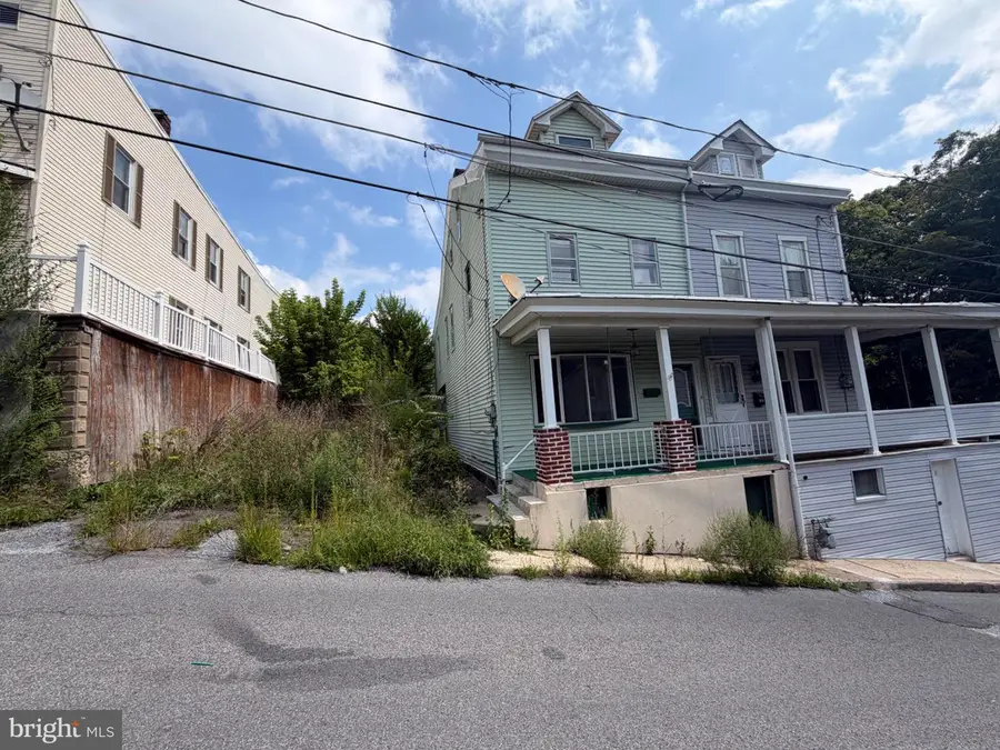 202 N 9th St, Pottsville, PA 17901 - #2