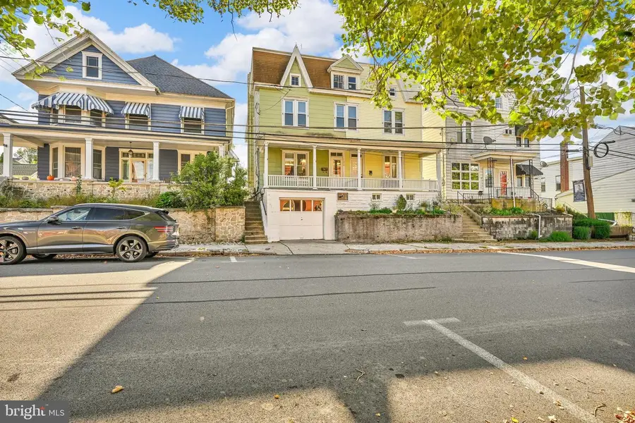 212 N Warren St, Orwigsburg, PA 17961 - #2