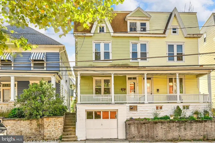 212 N Warren St, Orwigsburg, PA 17961 - #3