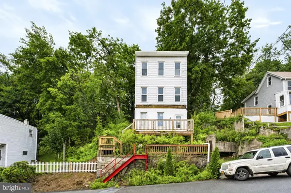 408 Front St, POTTSVILLE, PA 17901