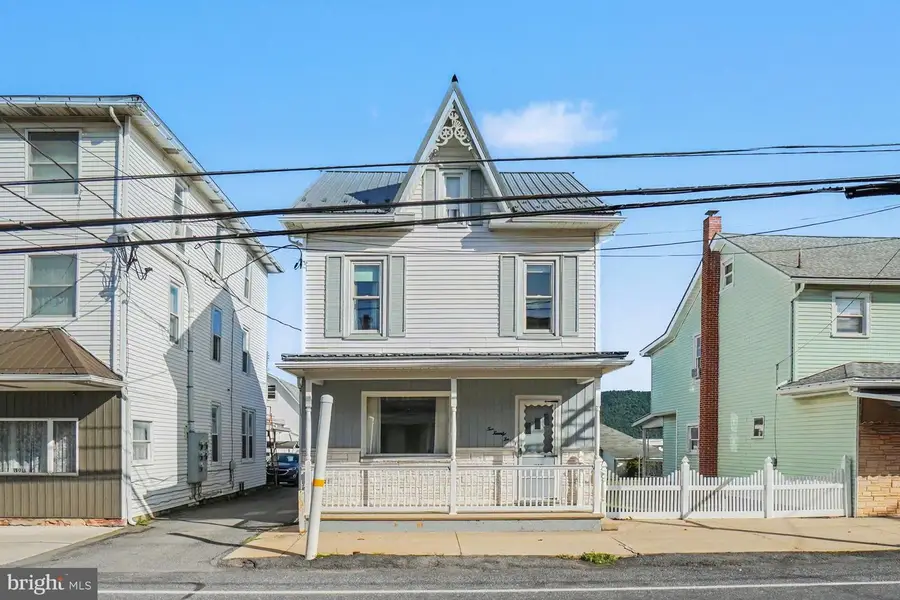 1022 W Main St, Valley View, PA 17983 - #2