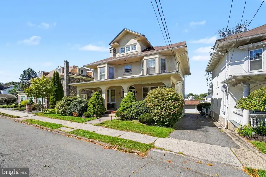 1812 Mahantongo St, Pottsville, PA 17901 - #3