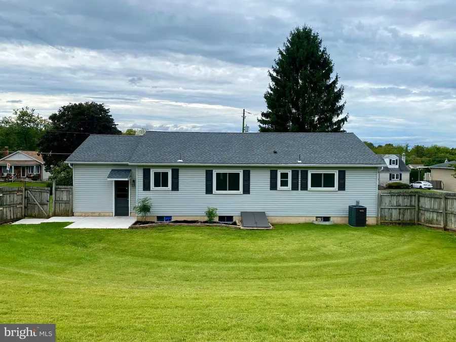 525 E Mifflin St, Orwigsburg, PA 17961 - #2