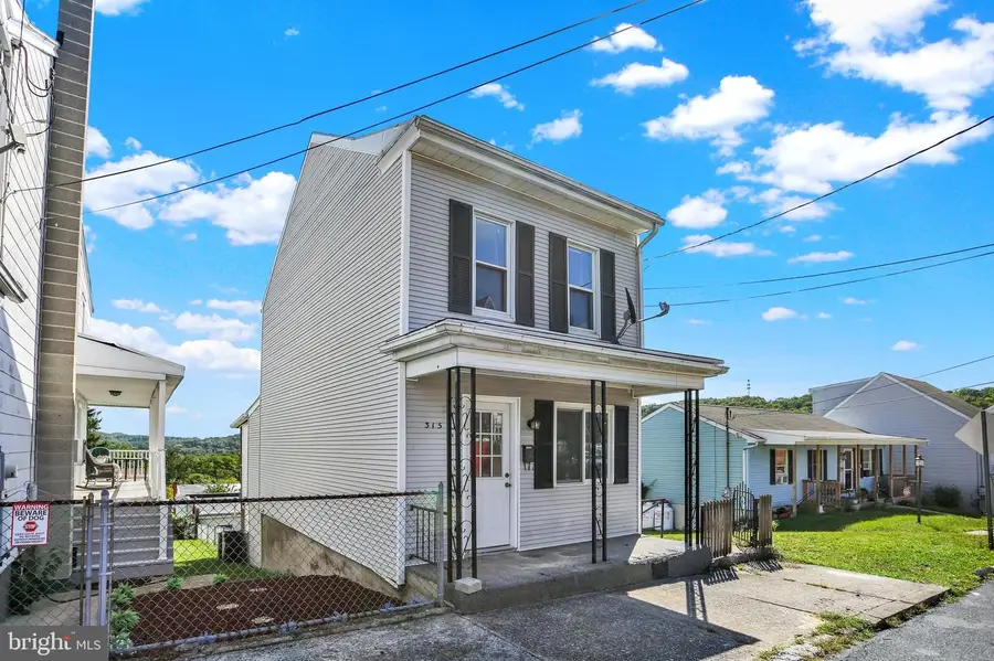 315 Broad St, Saint Clair, PA 17970 - #3