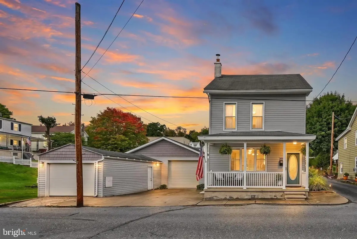 215 Willing St, Pottsville, PA 17901 - #1