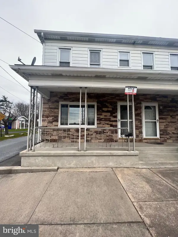 33 E Pottsville St, PINE GROVE, PA 17963