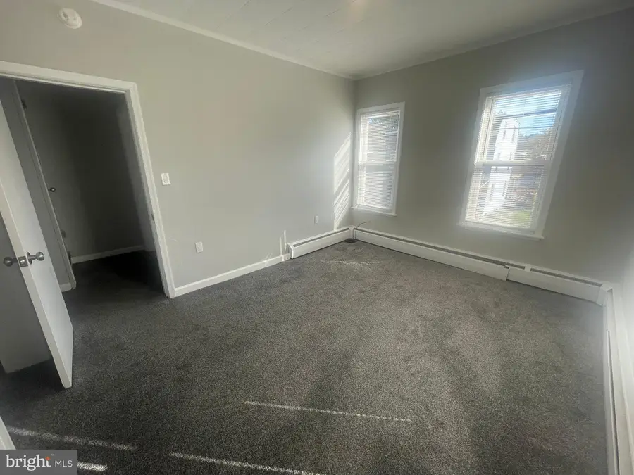 33 E Pottsville St, Pine Grove, PA 17963 - #3