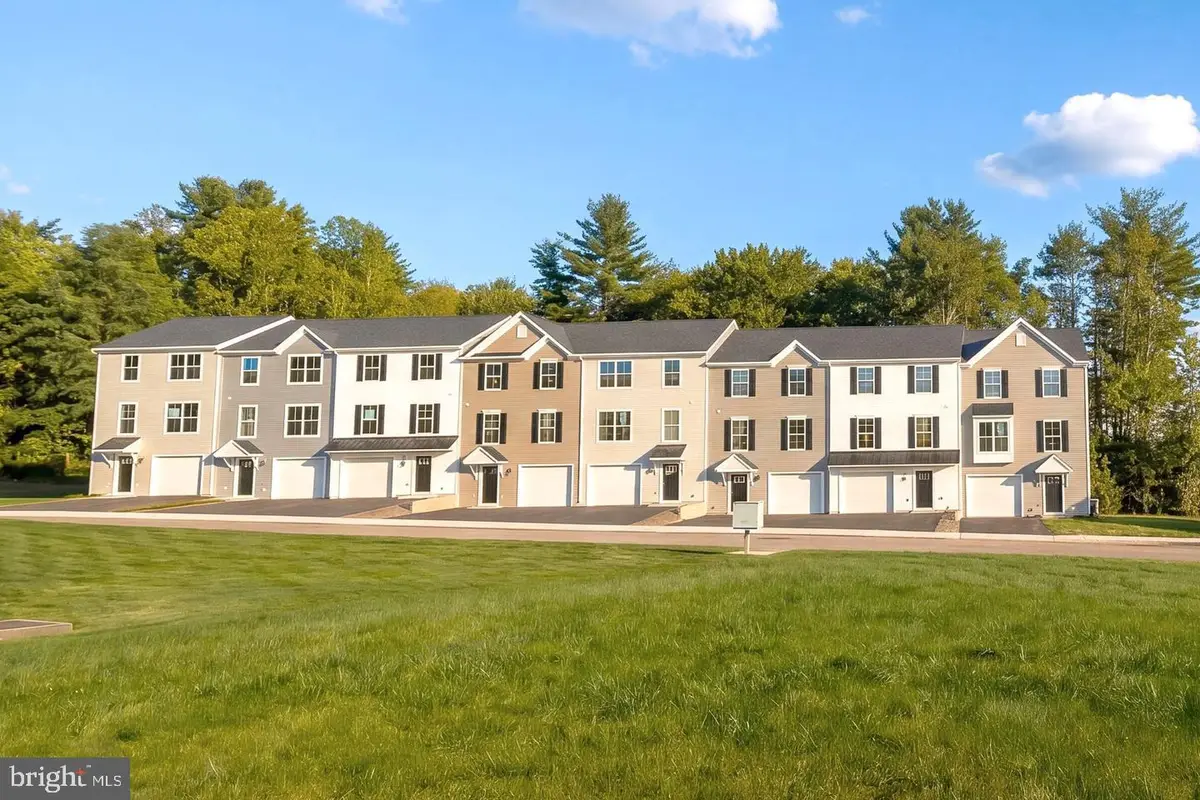 215 Pine Crest Village Dr #lot 15, Pine Grove, PA 17963 - #1