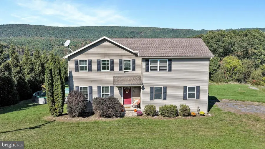 37 W Walnut St, Ringtown, PA 17967 - #2