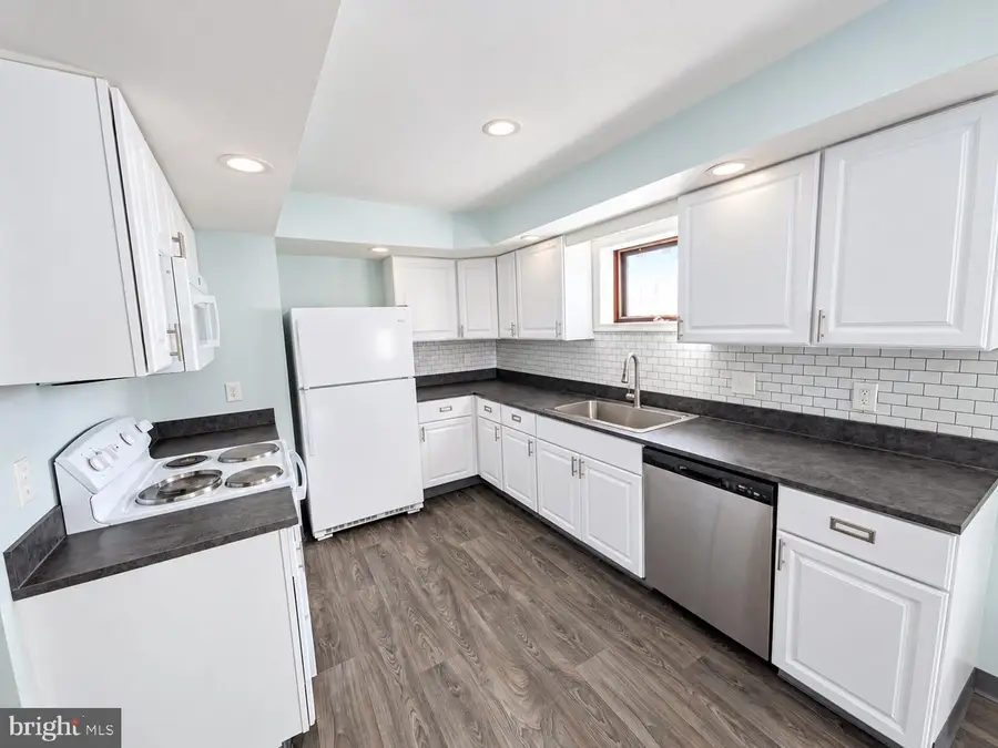 1035-1039 Walnut St, Ashland, PA 17921 - #2