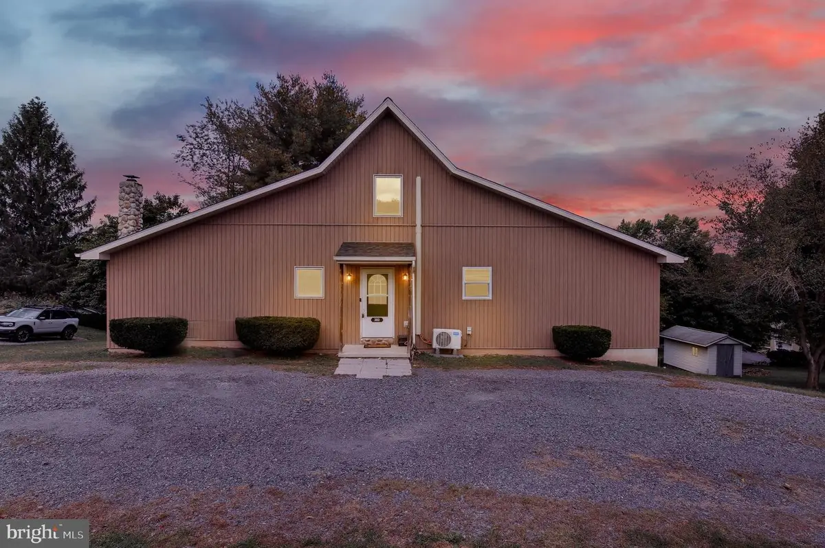203 Hatchet Cv, Auburn, PA 17922 - #1