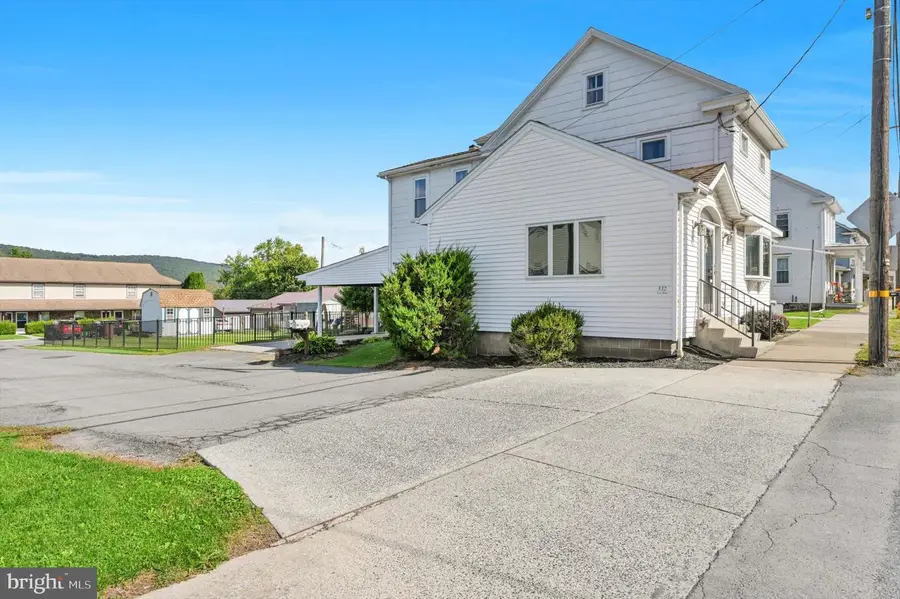 532 E Main St, Hegins, PA 17938 - #3