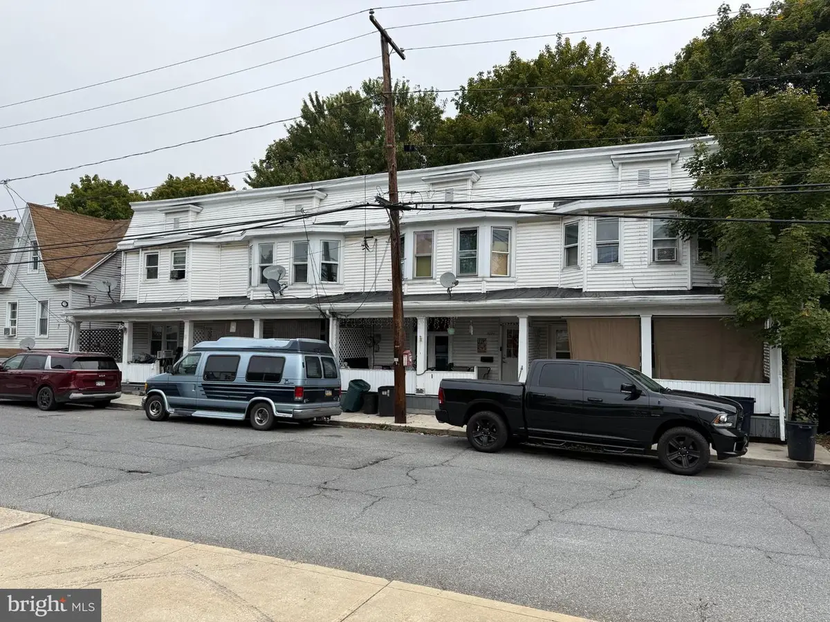103-107 Washington St, Tamaqua, PA 18252 - #1