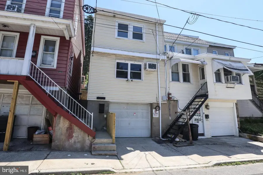 804 Water St, Pottsville, PA 17901 - #2