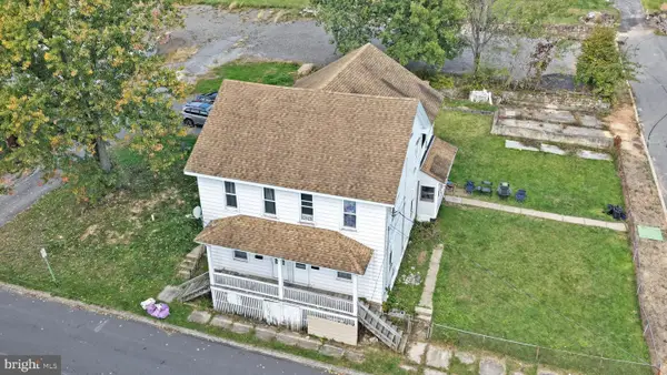 101 E Colliery Ave, TOWER CITY, PA 17980