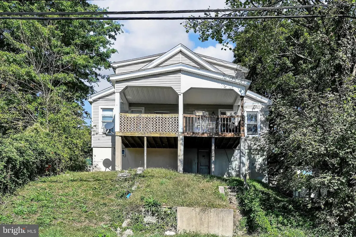 301 S Spring Garden St, Pottsville, PA 17901 - #1