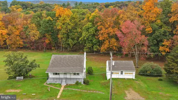 3519 Sweet Arrow Lake Rd, PINE GROVE, PA 17963