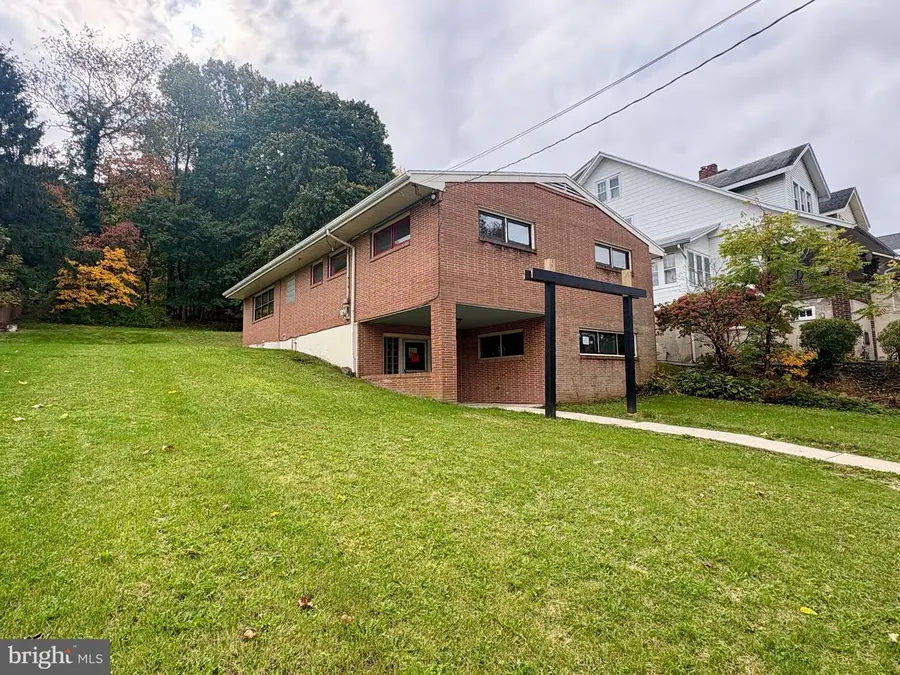 1931 W Howard Ave, Pottsville, PA 17901 - #3