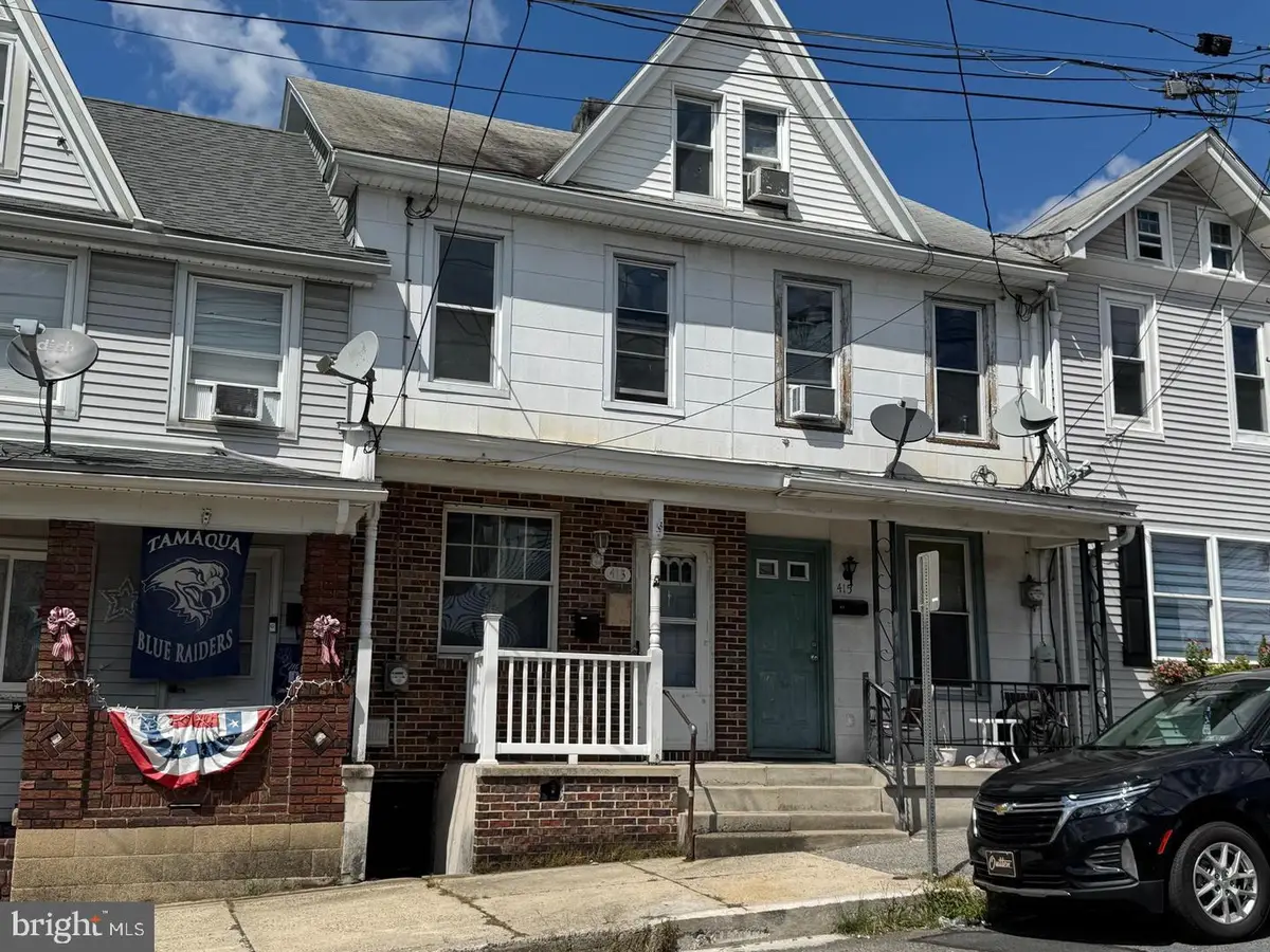 413 E Union St, Tamaqua, PA 18252 - #1