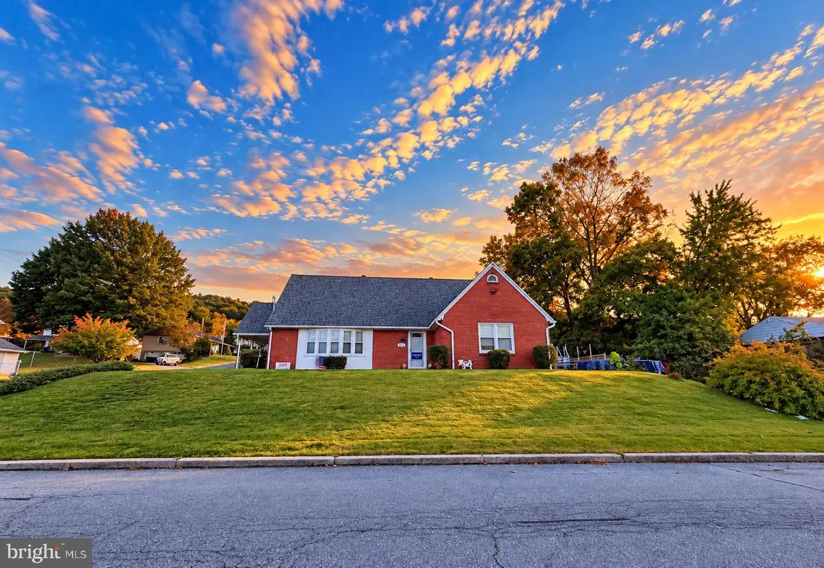 201 Jefferson St, Schuylkill Haven, PA 17972 - #1