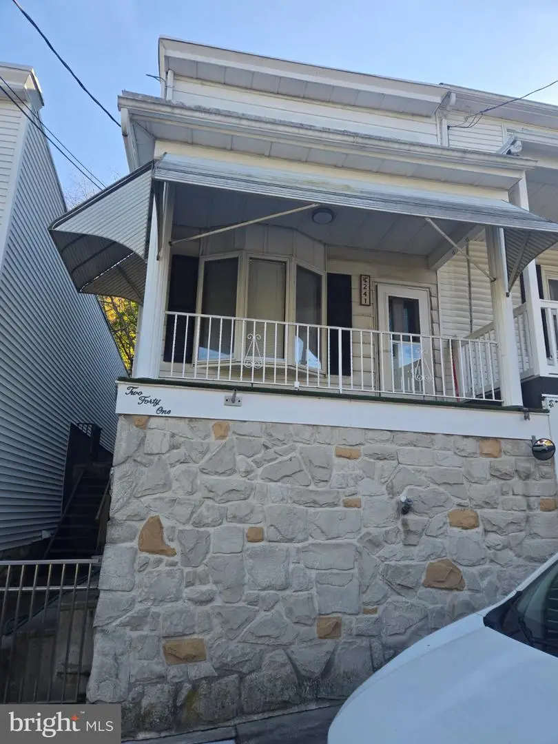 241 Pierce St, Pottsville, PA 17901 - #1