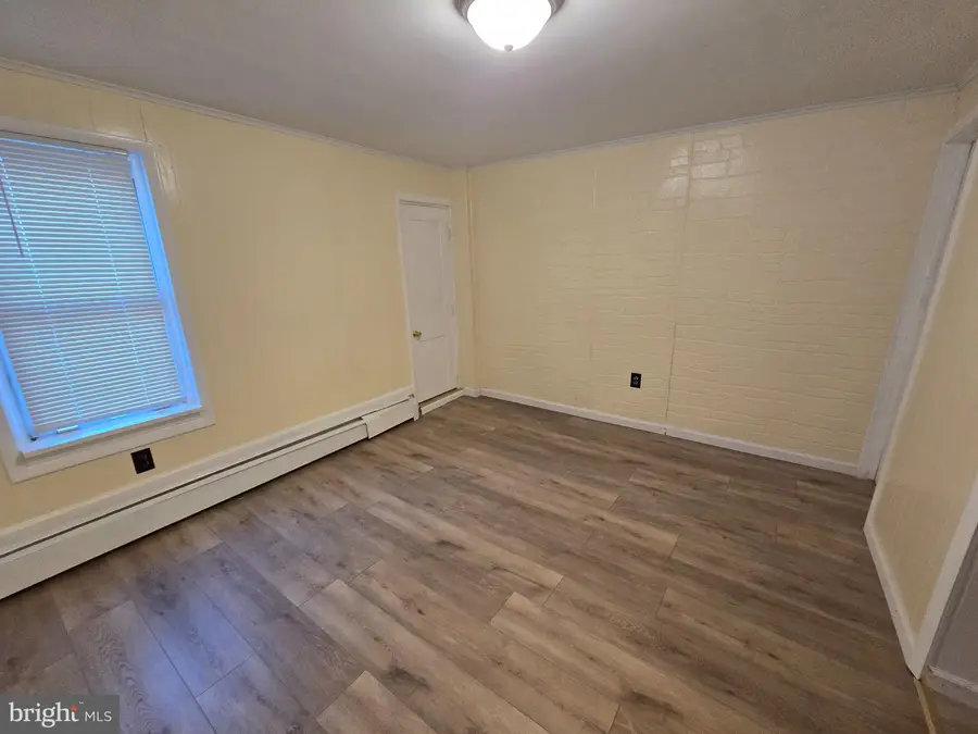 241 Pierce St, Pottsville, PA 17901 - #2