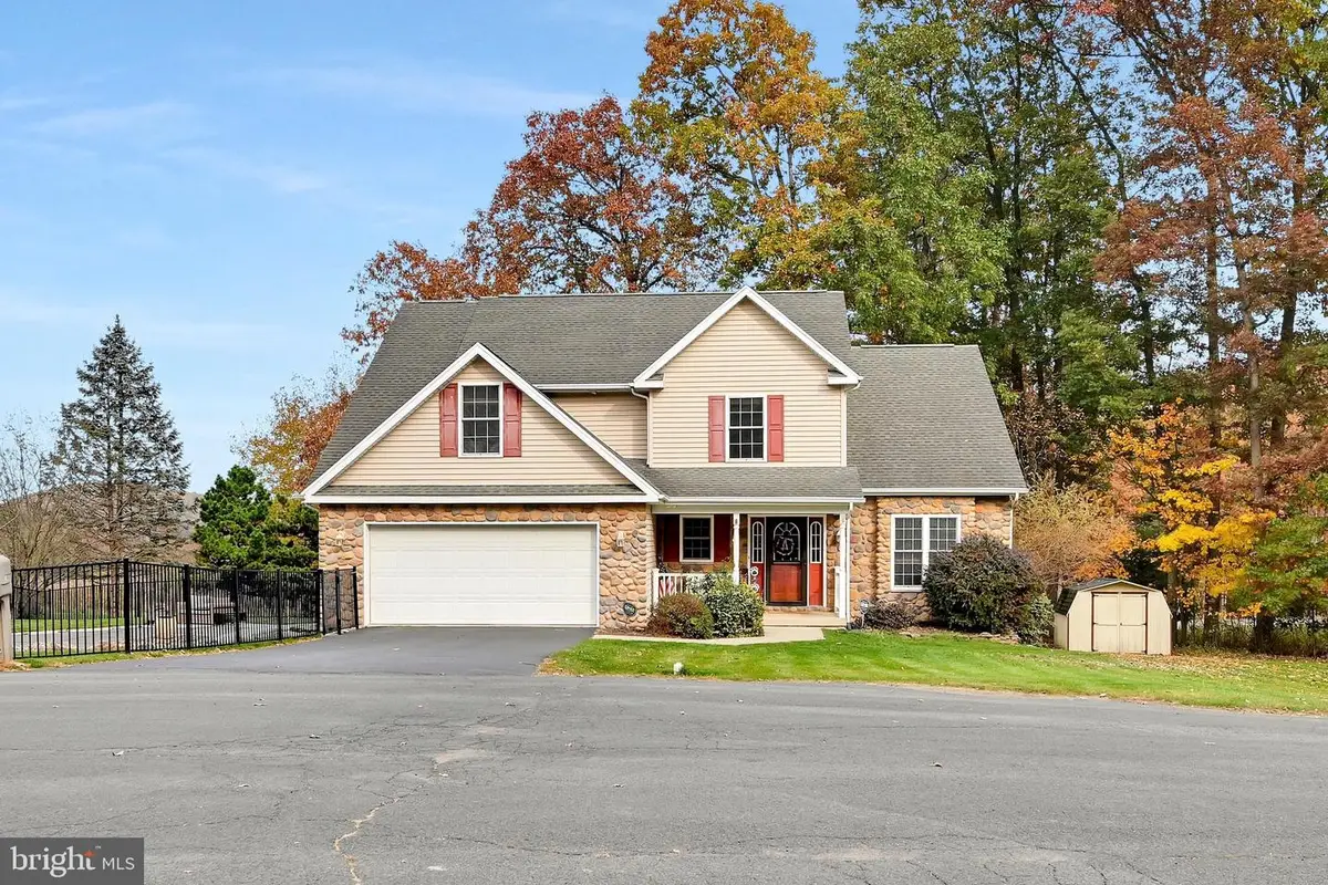 8 Durham Dr, Pottsville, PA 17901 - #1