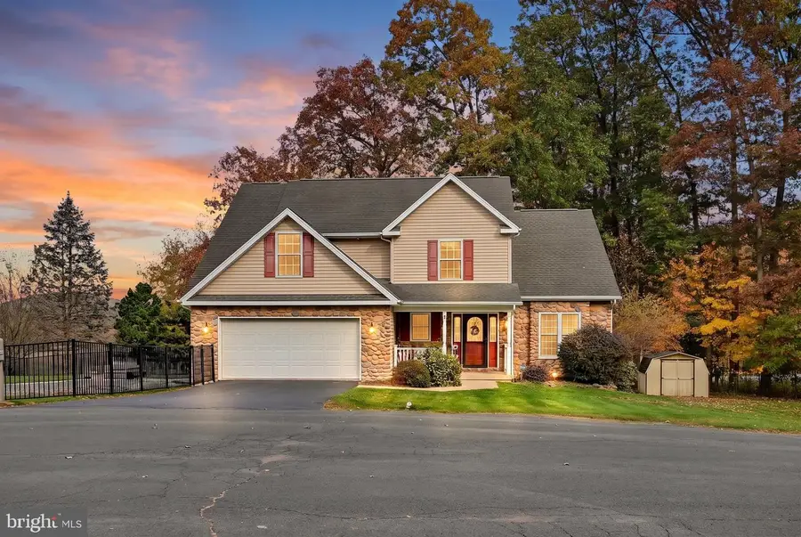 8 Durham Dr, Pottsville, PA 17901 - #2