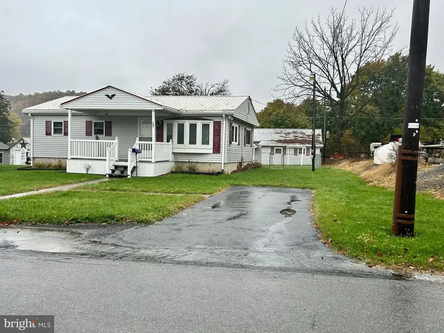 107 E Church St, Freeburg, PA 17827 - Image #2