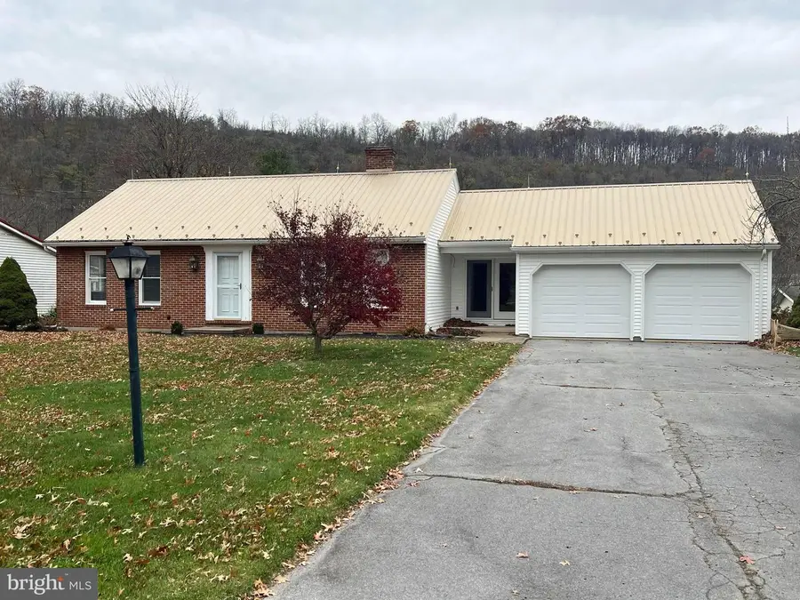 656 Snyder Ave, Beaver Springs, PA 17812 - Image #2