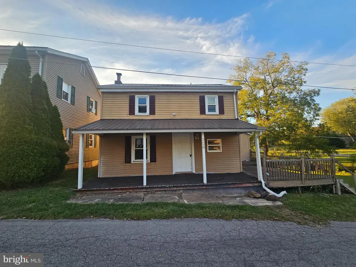 206 E Church St, Freeburg, PA 17827 - Image #1