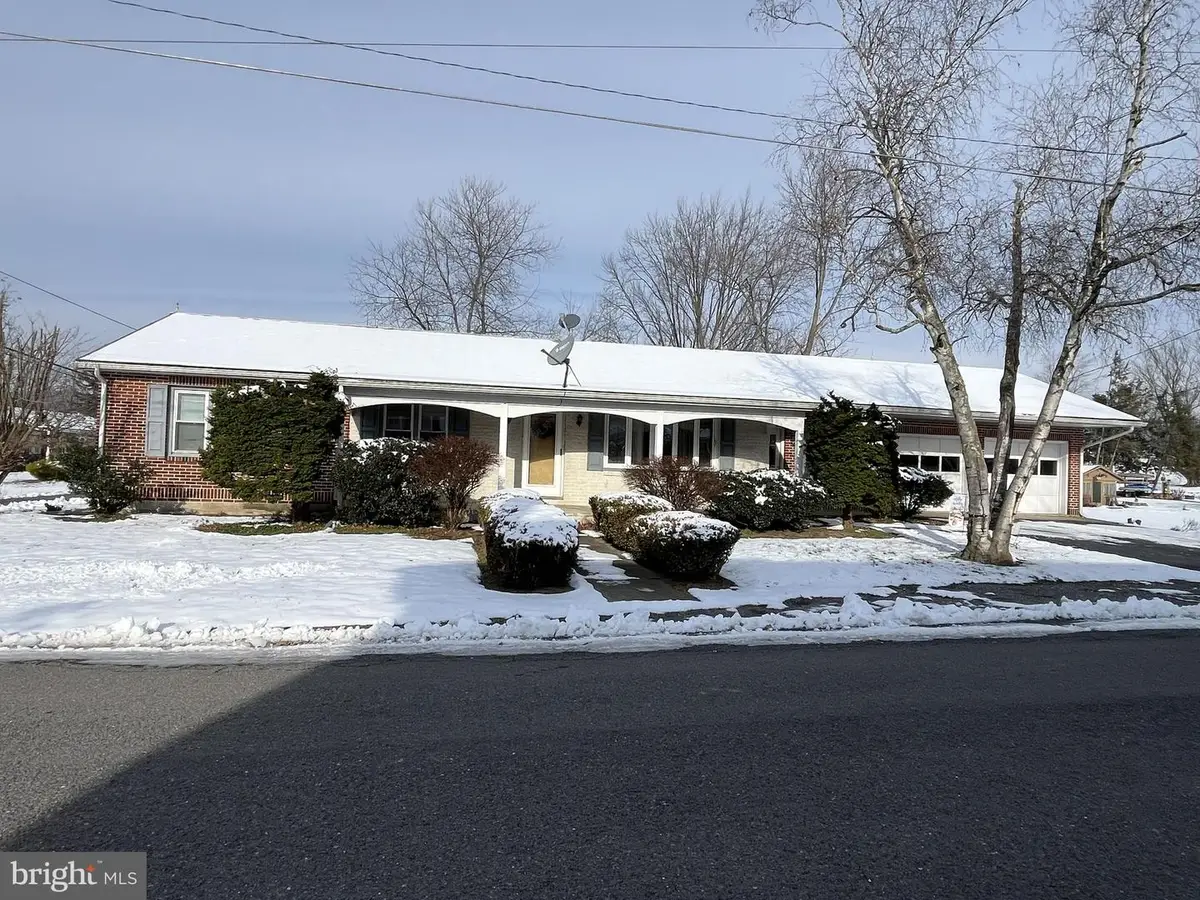 2 E New Market St, Freeburg, PA 17827 - Image #1