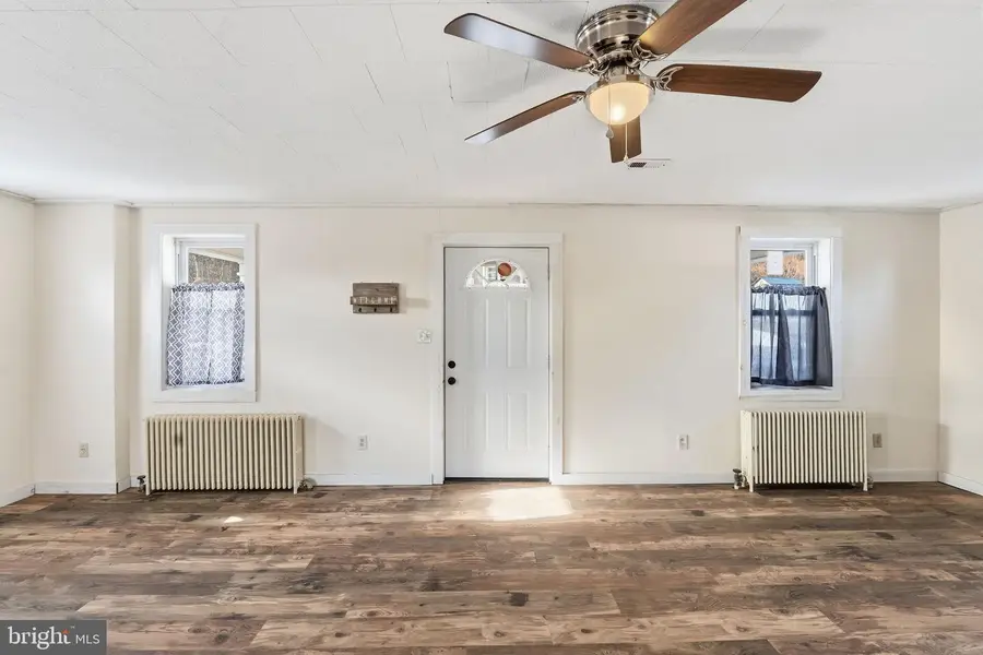 1373 Main St, Port Trevorton, PA 17864 - Image #2