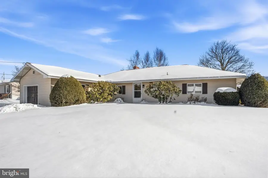 610 E Market St, Beavertown, PA 17813 - #2