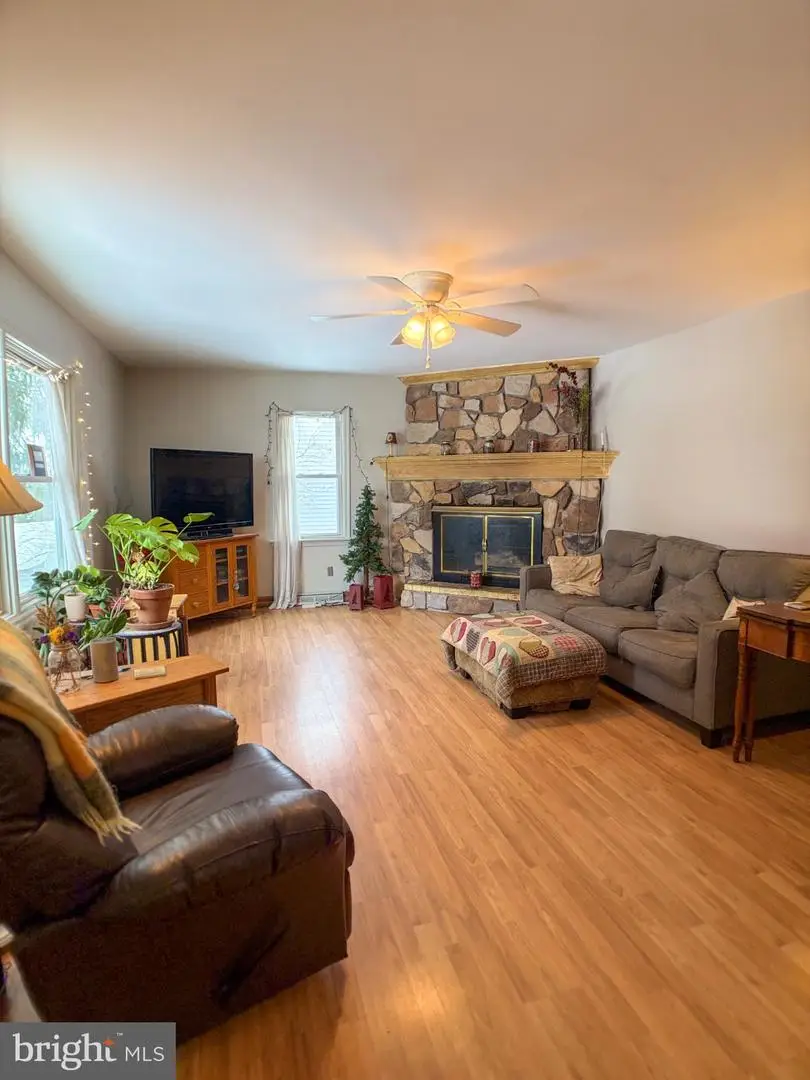 9 Lenker Ave, Selinsgrove, PA 17870 - #2