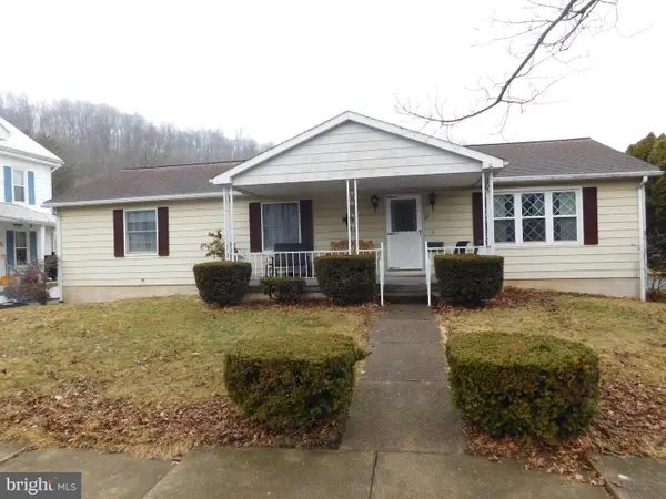 27 West Specht Street, MCCLURE, PA 17841