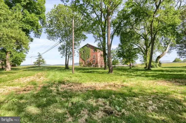 1209 Mill Rd, SELINSGROVE, PA 17870